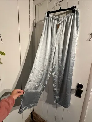 SKIMS NWT Satin Light Blue women’s Satin Lounge Pants thumbnail 2