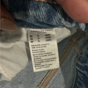 American Eagle Stretch Ripped Mom Jean High Waist 4041 Size 16 Short Streetwear‎ thumbnail 4