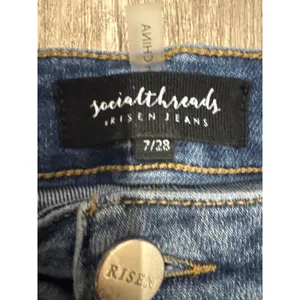 Social Threads Risen Jeans High Rise Wide Leg Raw Hem Medium Wash Size‎ 7/28 thumbnail 2