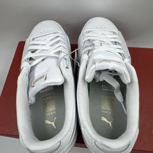 PUMA Court Sneaker, White, Women's Casual Low Top Leather Shoes Size 6.5 New thumbnail 6