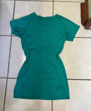 Teal Lululemon tight fitted top thumbnail 1