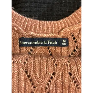 Abercrombie & Fitch Rose Knit‎ Sweater Scoop Neck Long Sleeve Size M Logo Soft thumbnail 4
