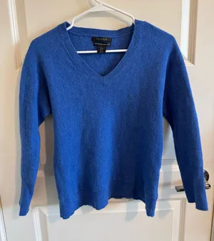 Tahari 100% ExtraFine Merino Wool Blue Sweater thumbnail 1
