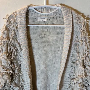 Storia Shaggy‎ Fringe Knit Cardigan Sweater Oatmeal Beige Size Small thumbnail 2