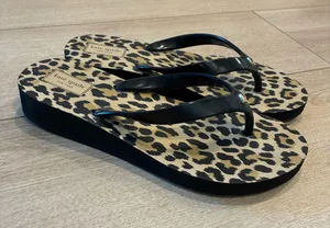 Kate Spade Women’s Nassau Thong Wedge Sandal Flip Flop Leopard Size 8 thumbnail 1