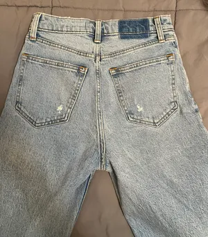 Abercrombie Ultra High Rise 90s Straight Jean thumbnail 7