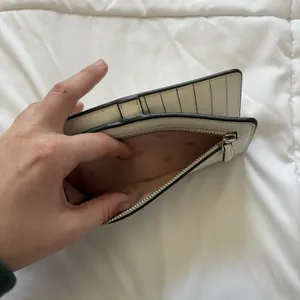 KATE SPADE Leather Slim Bifold Wallet White‎ Cream Quiet Luxury Designer READ thumbnail 6