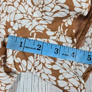 Selfie Leslie Romper Floral Deep V‎ Neck Halter Open Back Tie Back Size Large thumbnail 8