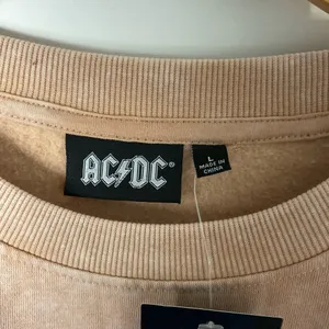 AC/DC Graphic Tie Dye Sweatshirt Size Large‎ thumbnail 2