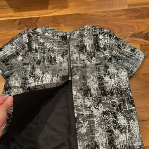 Re:named top NWT‎ metallic sliver and black perfect for holidays thumbnail 5