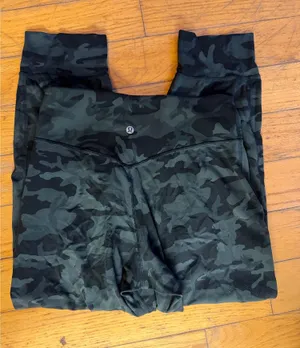 Camo Lululemon Leggings joggers thumbnail 1