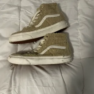 Vans SK8-Hi Tapered Cozy Hug Sherpa High Top Sneakers Women's Size 9 Cream thumbnail 4