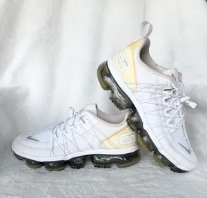 Nike Air Vapormax Run Utility White Silver Shoes AQ8811-100 Women's Size 8 thumbnail 1