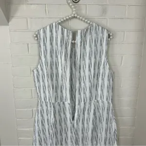 Calvin Klein White & Black Striped Drape Twist Front Dress Size 12 thumbnail 11