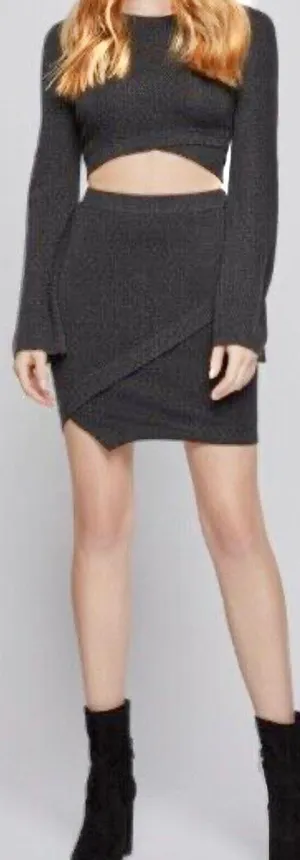 BCBGeneration GRAY Ribbed Knit Mini asymmetrical Pencil Skirt size M thumbnail 3