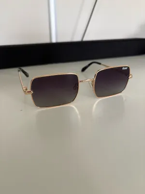 Quay Rectangle Sunglasses thumbnail 3