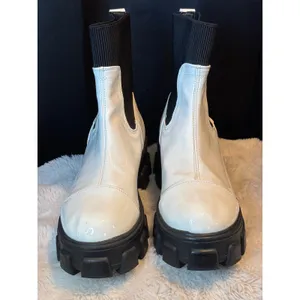 Circus by Sam Edelman Darielle White Patent Lug Sole Sock Ankle Boots thumbnail 2