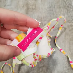Victoria's Secret Striped Bikini Top Size 36C thumbnail 3