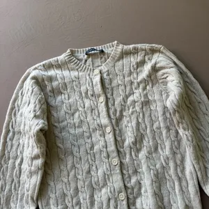 Brandy Melville OLSEN WOOL CABLE KNIT CARDIGAN thumbnail 9