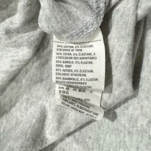 Abercrombie and Fitch Grey Pocket Tee Women’s Medium thumbnail 4