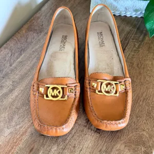 Michael Kors Fulton Loafers Womens 7.5 Tan Leather Studded Logo Preppy Moccasin thumbnail 2