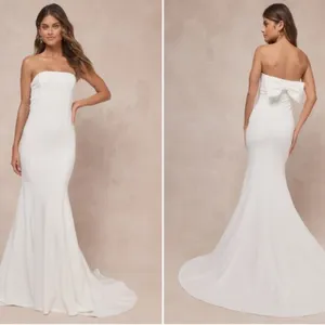 LULU's Bridal Wedding Chic Modern Sexy Minimalist Mermaid Trumpet Gown thumbnail 2
