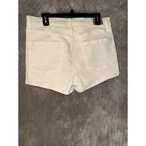 American Eagle Super High Rise Relaxed Short in Cream Size 8 #769 thumbnail 8