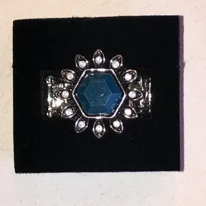 Silver Tone Blue Rhinestone Floral Sunburst Ring thumbnail 2