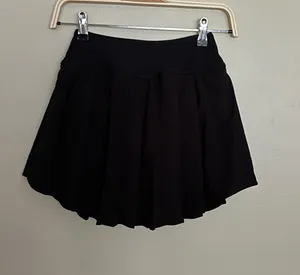 Old Navy black pleated skort  thumbnail 1