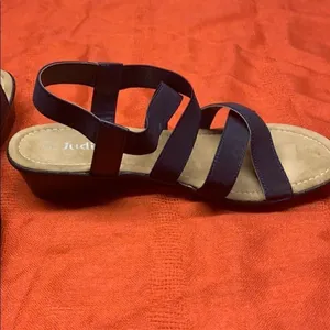 🔥5/20🔥 Judith Strappy Sandals Sz 7.5 NWOT thumbnail 2
