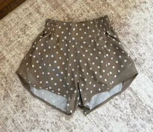 Lululemon Hotty Hot High-rise Lined Short 2.5" thumbnail 1