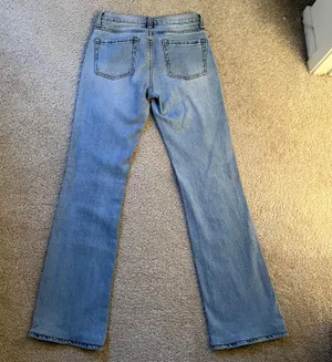Brandy Melville sophie light wash jeans thumbnail 3