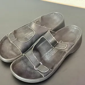 Tatami Birkenstock Platform Sandals Womens 9 Black Leather Double Strap Slides thumbnail 7
