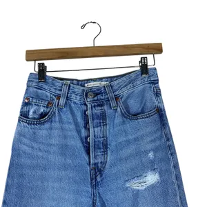 Levis Premium Ribcage Straight Ankle Distressed Jeans Blue Edgy High Rise Size25 thumbnail 2