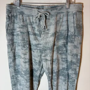 Athleta Farallon Camo Print Joggers Size‎ Large thumbnail 2