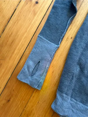 ☀️3/$25 Lululemon Chai Time Pullover 2 gray cashmere blend sweater thumbnail 3