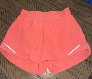 Lululemon Hotty Hot 4" thumbnail 1