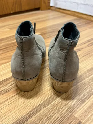Dansko Taupe Maria Leather Ankle Booties, sz 38 thumbnail 5
