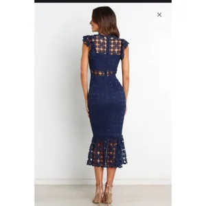 Petal and Pup Womens Lauren Dress - Navy Lace Cutout Midi Sz 14 thumbnail 4