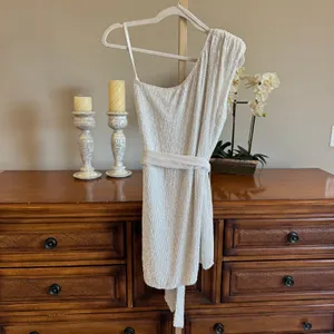 Retrofête Ella Sequin One Shoulder Mini Dress Moonglow White M NWT thumbnail 11