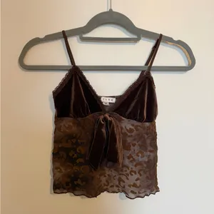 Von Maur Brown Leopard Print tank thumbnail 2