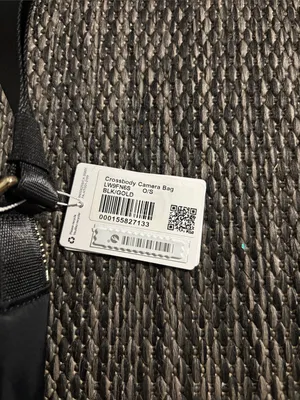 Lululemon Crossbody Camera Bag Black Gold NEW Sold Out thumbnail 2