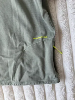 Lululemon Hiking Shirt Lightweight Cinched Hem thumbnail 2