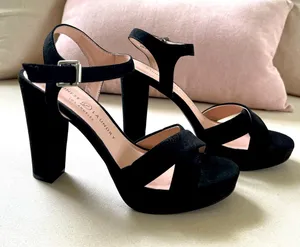 Chinese Laundry NWOT black suede chunky heels thumbnail 1