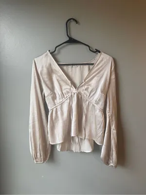 Abercrombie & Fitch Satin Tie-Front Long Sleeve Blouse XS thumbnail 3