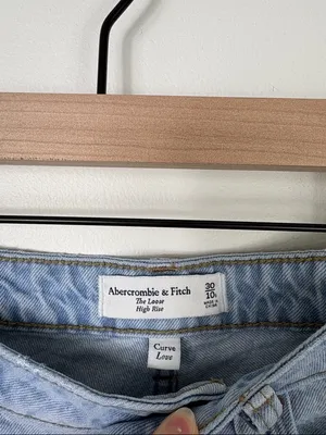 Abercrombie The Loose Jeans Curve Love Women’s Size 30 10 Short High Rise Light thumbnail 5