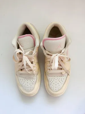 Nike Dunks thumbnail 2