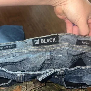 Buckle Black distressed low rise boot 29x30 normcore jeans thumbnail 2