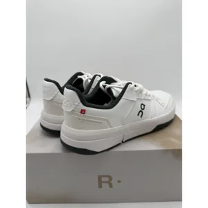 On Women's THE ROGER Clubhouse Shoes White Evergreen Size 9 NWB ($140 Retail) thumbnail 5