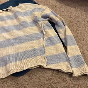 Bdg M sweater‎ thumbnail 4